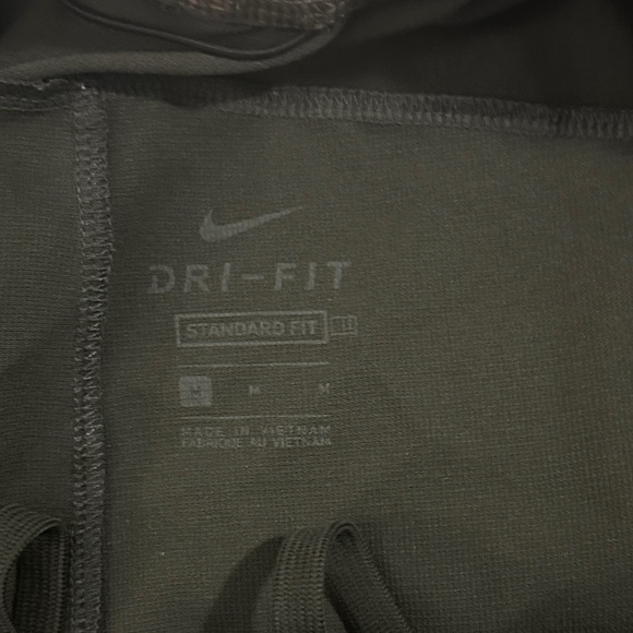 Nike Men's Black Athletic Shorts - Picture 2 of 2